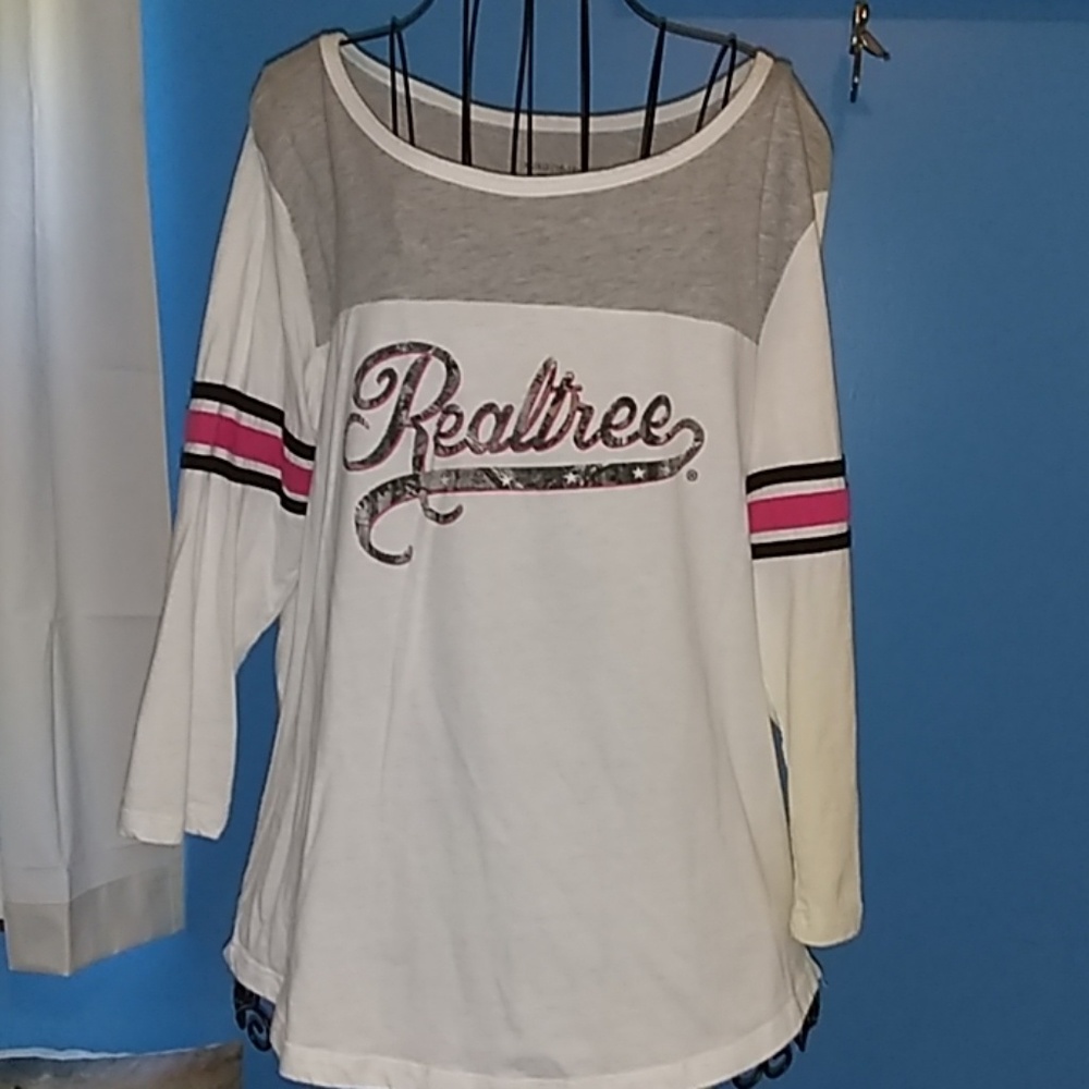 Realtree tops